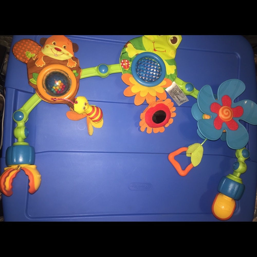 Tiny love stroller And car seat clip and toy